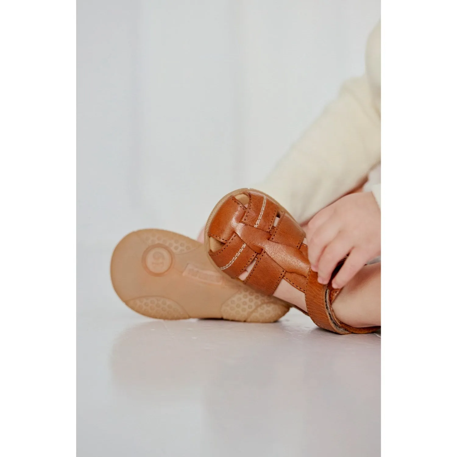 Angulus CAndnac Barnets Første Sandal Med Kontraststikninger