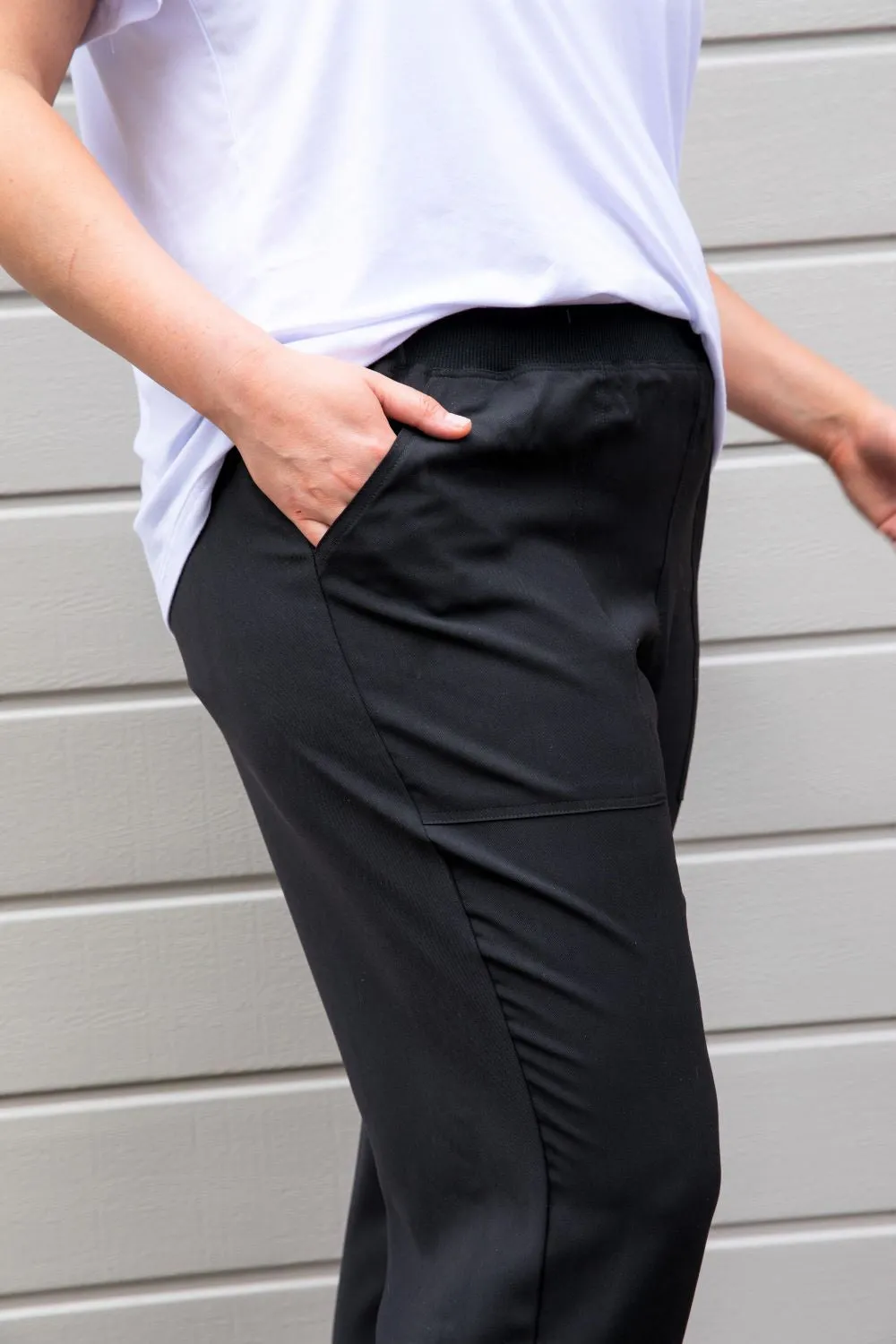 Bree Relaxed Rib Cuff Pant - Black
