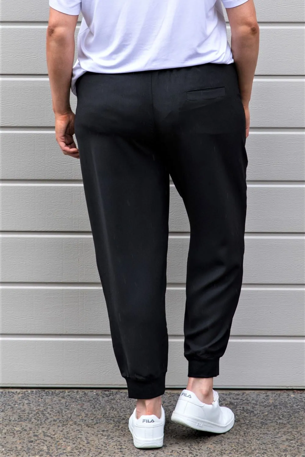 Bree Relaxed Rib Cuff Pant - Black