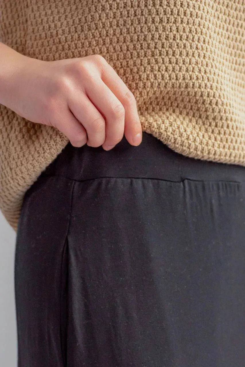 Brighton Knit Midi Skirt in Black