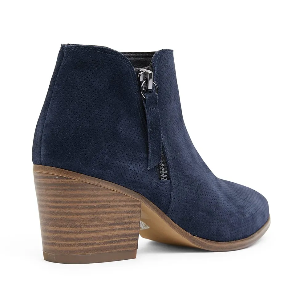 Dart Boot in Navy Suede