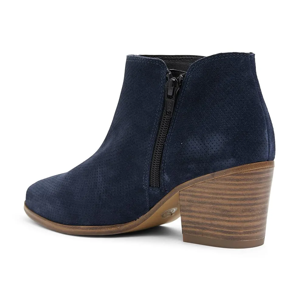 Dart Boot in Navy Suede