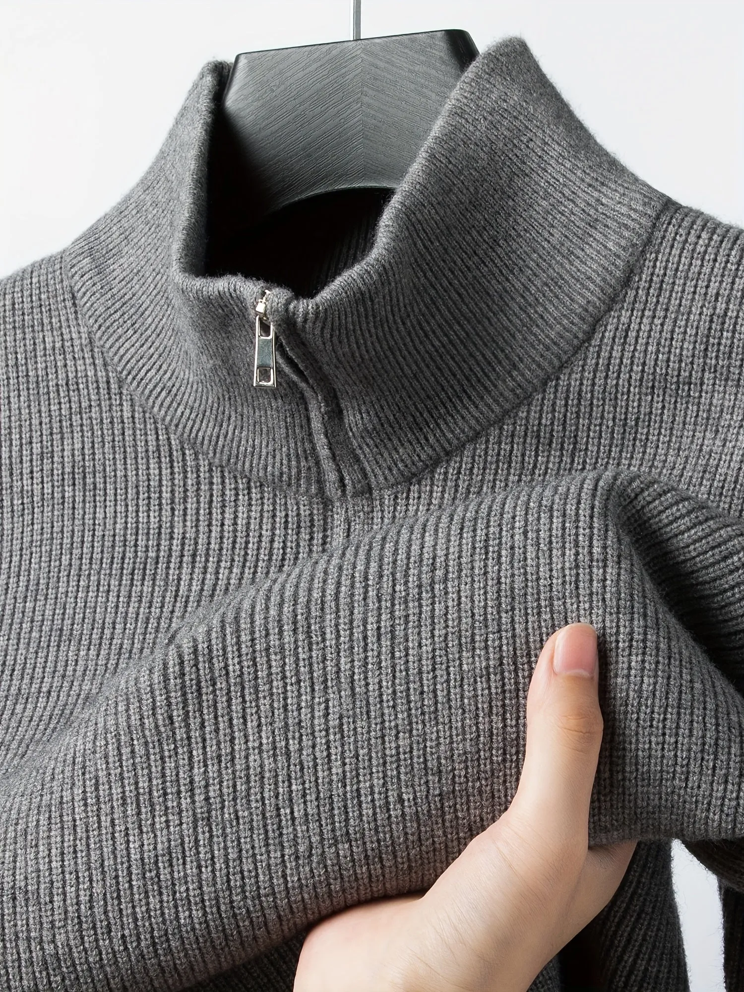 FENVAR | Solid Knitted Turtleneck with Half Zipper