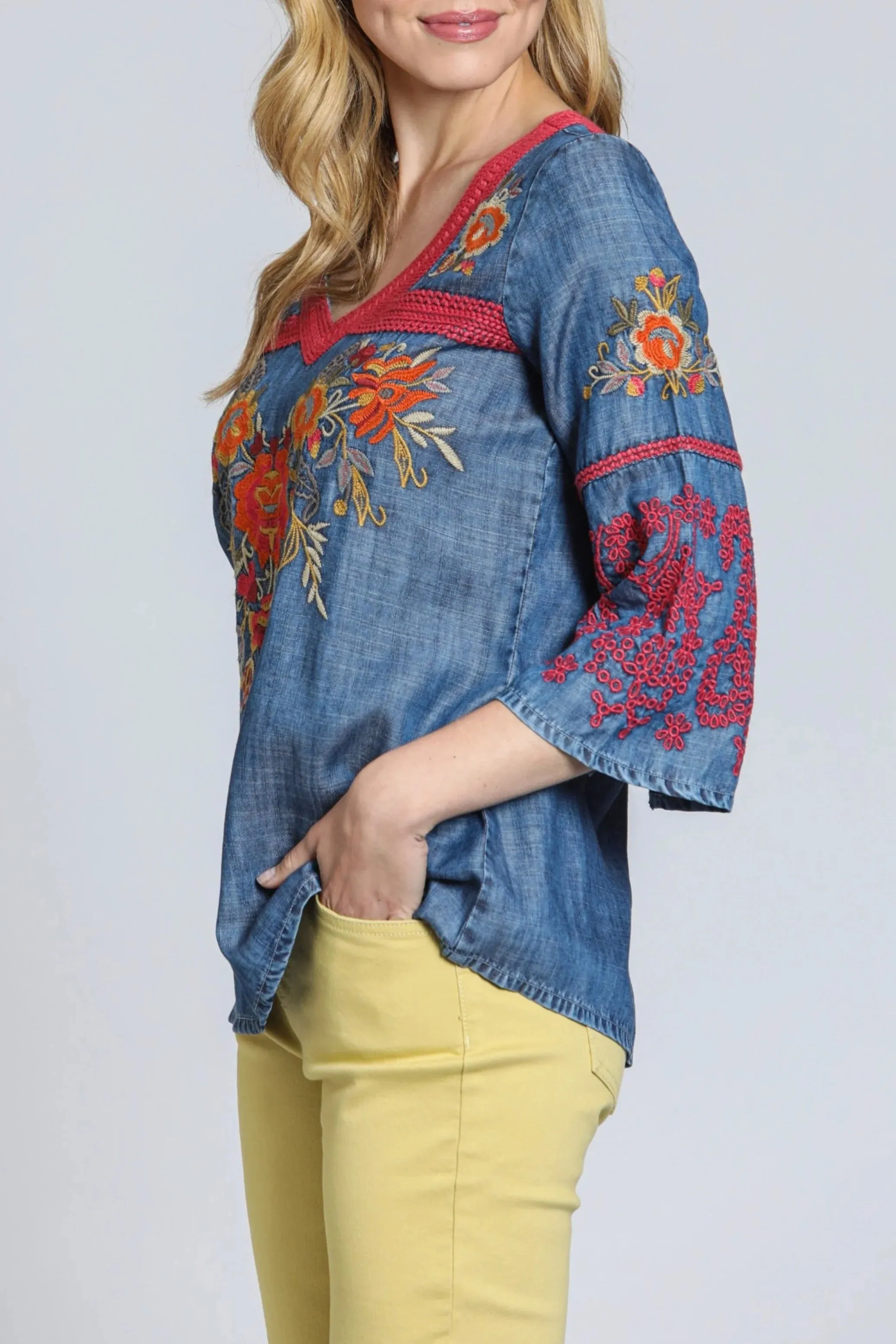 Floral Embroidered V-Neck Pullover