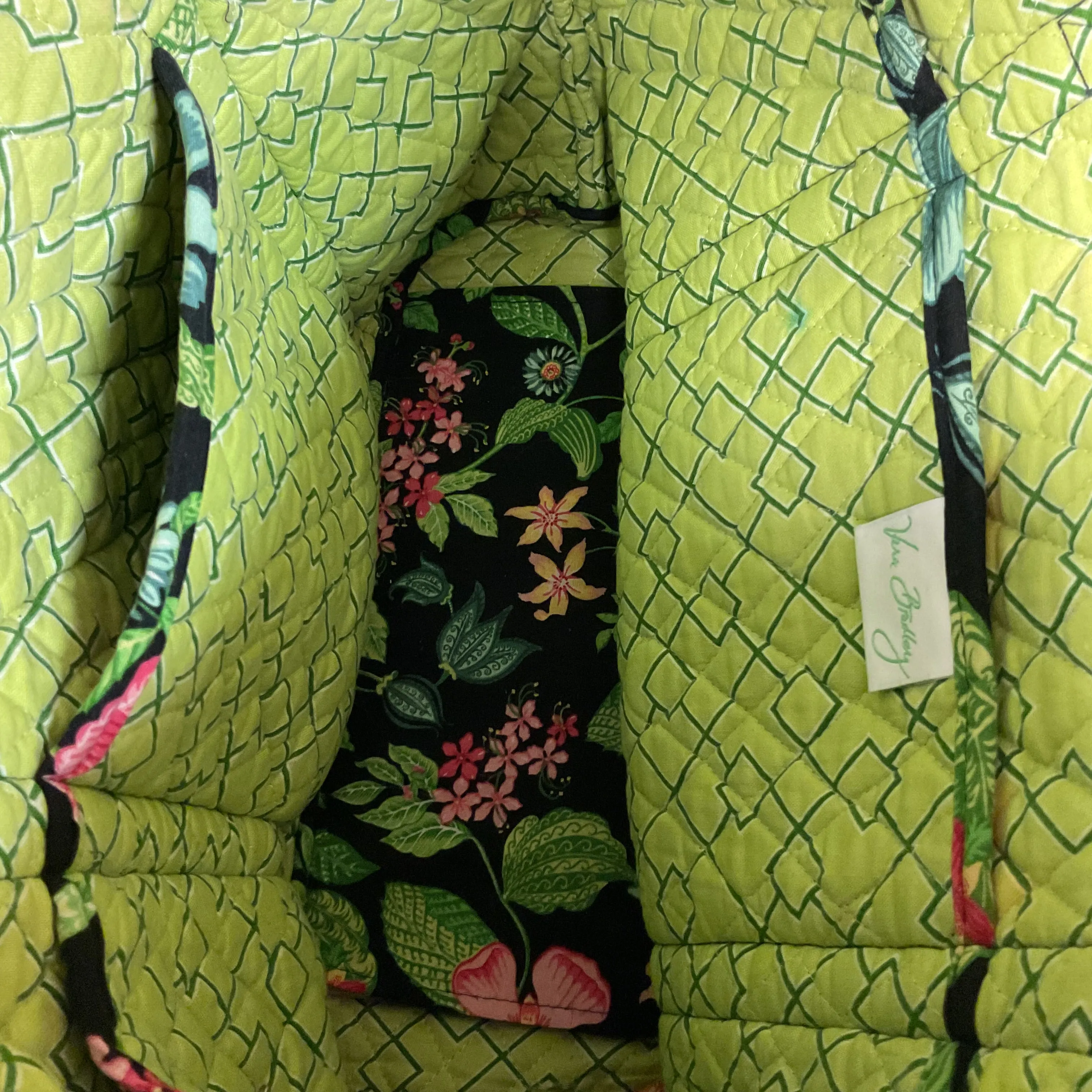 Handbag By Vera Bradley In Black & Green, Size:Medium