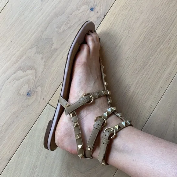 Rockstud Flat Sandals - 8